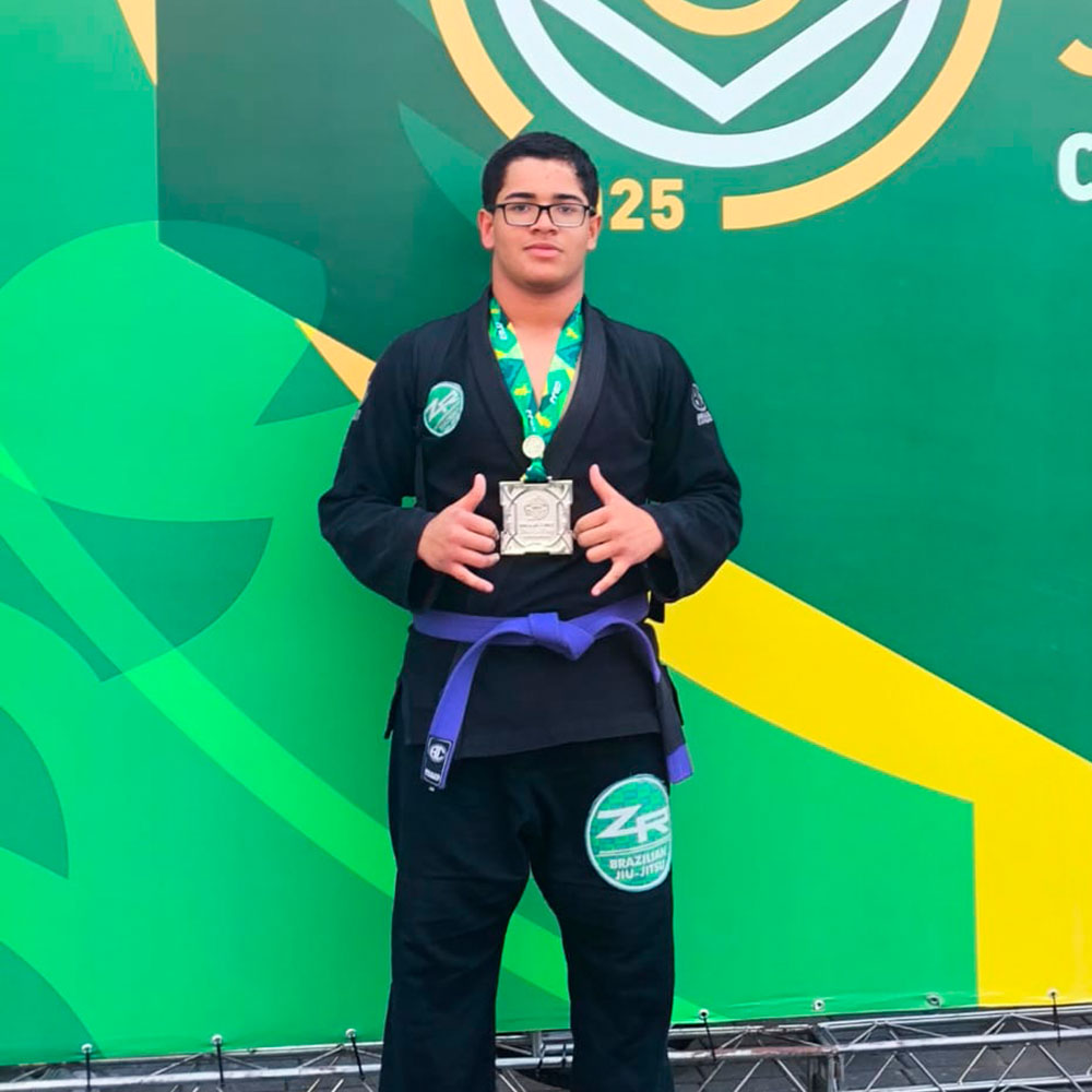 Sem Título-1_0006_3d28b61c-860f-47c4-b7ee-f3e5dbb40822